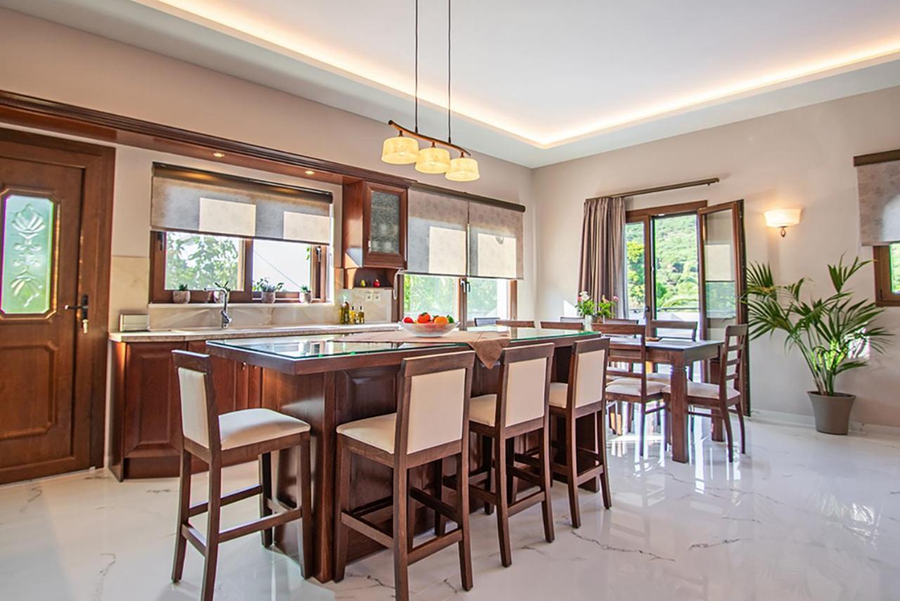 Villa Zissis & Pool 5min Drive To