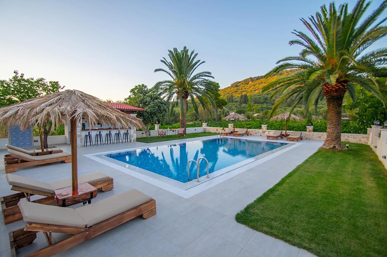 Villa Zissis & Pool 5min Drive To *