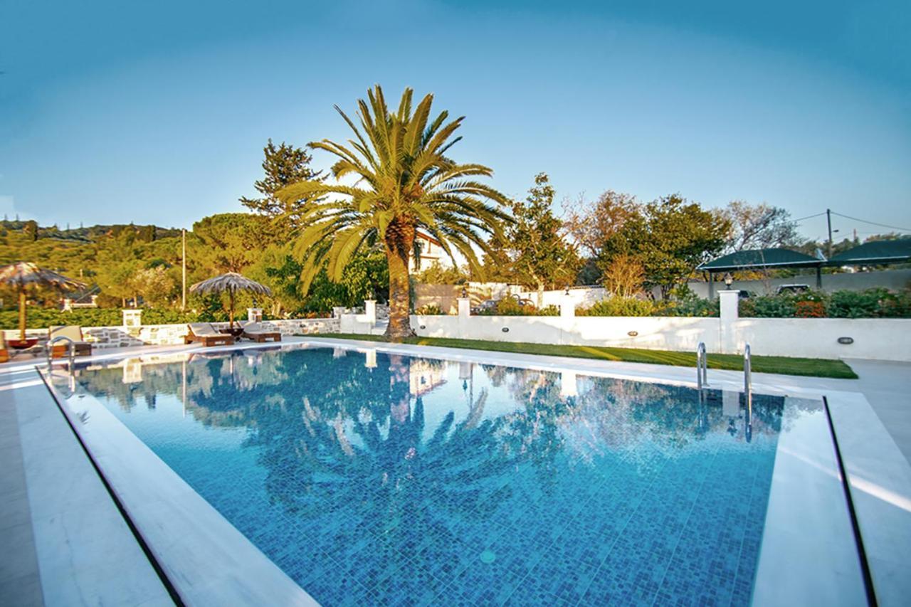 Villa Zissis & Pool 5min Drive To *